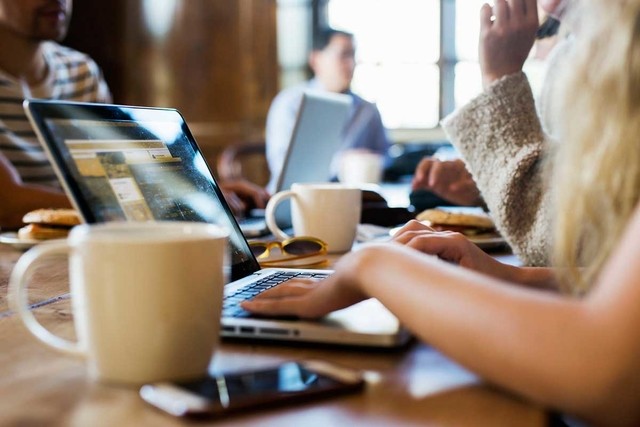 4 Keuntungan yang Bisa Didapatkan Ketika Kamu Bekerja di Kafe!